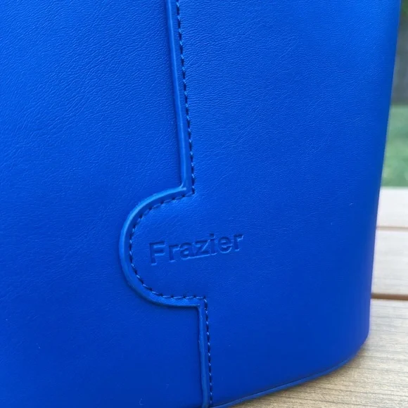 Blue Minimalist Bucket Tote NWOT - Picture 11 of 11